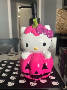 Hello Kitty Pink Jack-o’-lantern Soap Dispenser